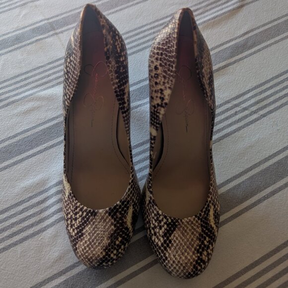 Jessica Simpson Calie Snake Skin size 8 heels - Picture 1 of 5